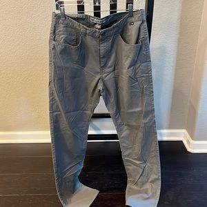 Barely used Mens Travis Matthew pants. 32/32